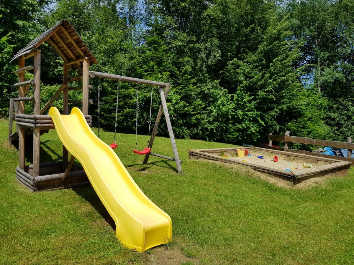 Caloroczne Domki Nad Zatoka Polanczyk Luaran gambar